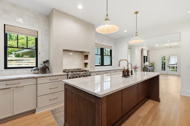 1118 Douglas Ave, Nashville, TN 37206
