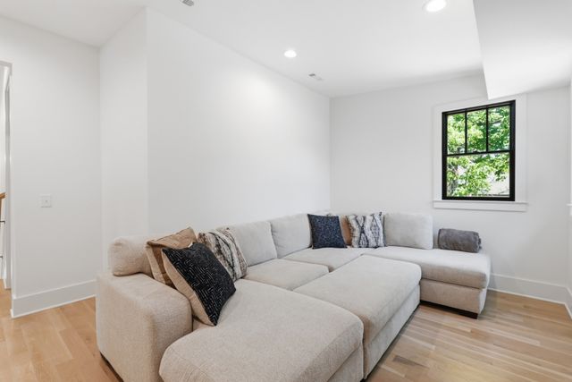 1118 Douglas Ave, Nashville, TN 37206