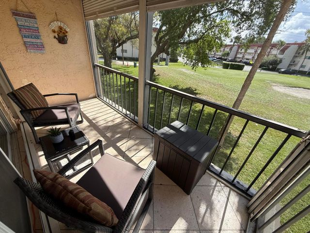 8970 S Hollybrook Boulevard 207, Pembroke Pines, FL 33025