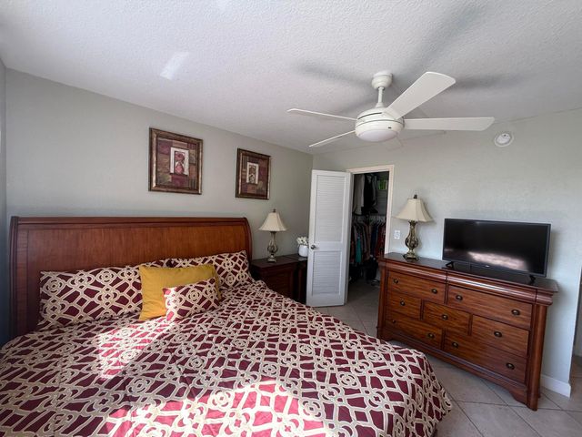 8970 S Hollybrook Boulevard 207, Pembroke Pines, FL 33025