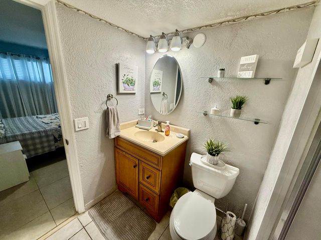 8970 S Hollybrook Boulevard 207, Pembroke Pines, FL 33025