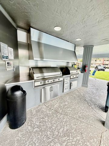 8970 S Hollybrook Boulevard 207, Pembroke Pines, FL 33025