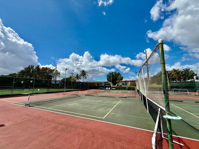 8970 S Hollybrook Boulevard 207, Pembroke Pines, FL 33025