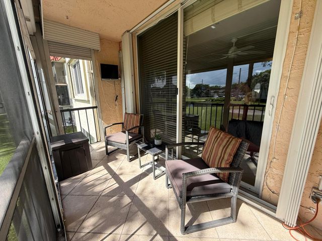 8970 S Hollybrook Boulevard 207, Pembroke Pines, FL 33025