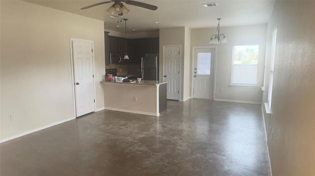 366 JOANNE Loop Unit B, Buda, TX 78610