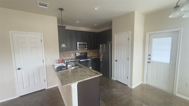 366 JOANNE Loop Unit B, Buda, TX 78610