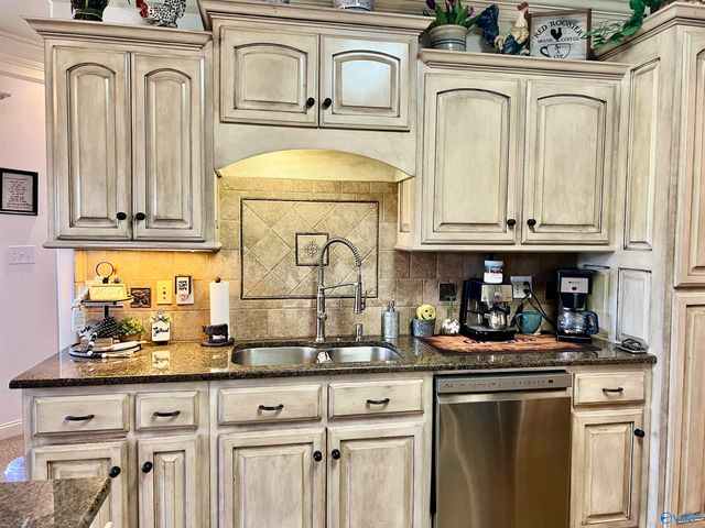 94 Owensby Way, Trinity, AL 35673