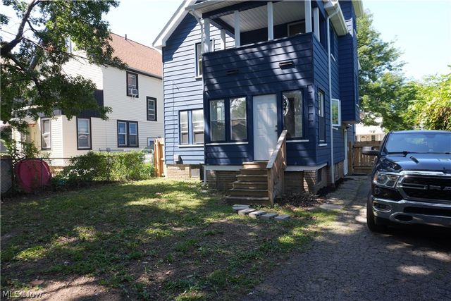 4225 Memphis Avenue, Cleveland, OH 44109