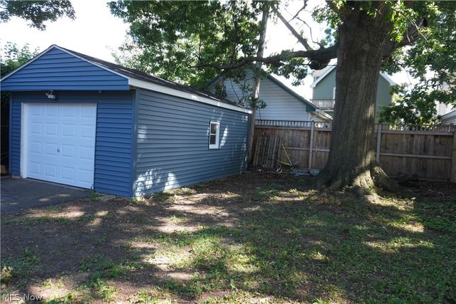 4225 Memphis Avenue, Cleveland, OH 44109