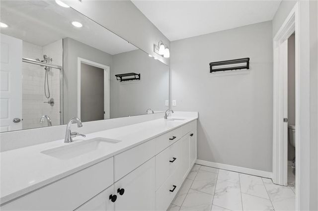 2113 SW Rutherford Drive, Lee's Summit, MO 64082