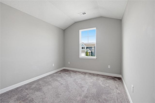 2113 SW Rutherford Drive, Lee's Summit, MO 64082