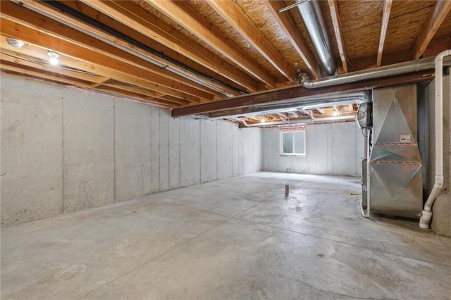 2113 SW Rutherford Drive, Lee's Summit, MO 64082
