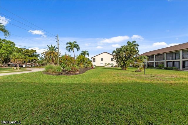 9265 Lake Park DR 201, Fort Myers, FL 33919
