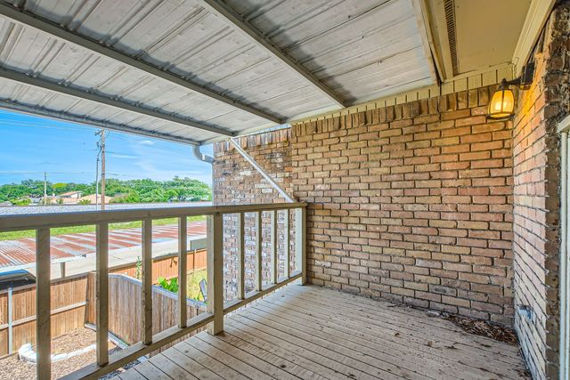 511 Towne House Lane, Richardson, TX 75081