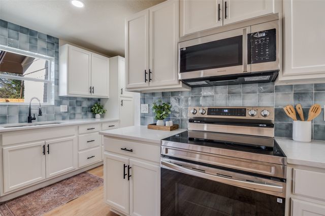 346 E Davis Circle, Duncanville, TX 75116