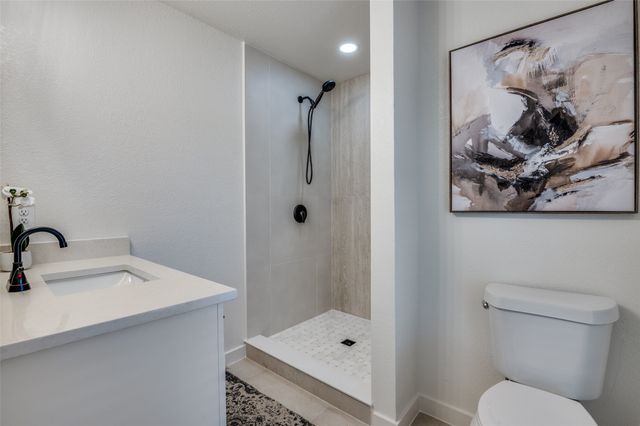 346 E Davis Circle, Duncanville, TX 75116