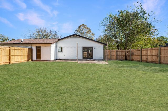 346 E Davis Circle, Duncanville, TX 75116