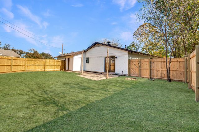 346 E Davis Circle, Duncanville, TX 75116