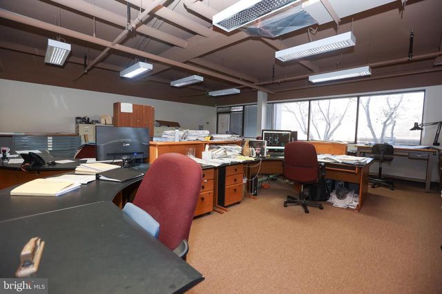 200 HIGHPOINT DR #214, Chalfont, PA 18914