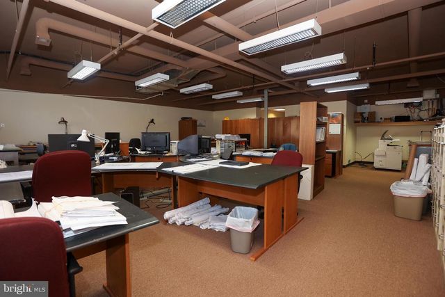 200 HIGHPOINT DR #214, Chalfont, PA 18914