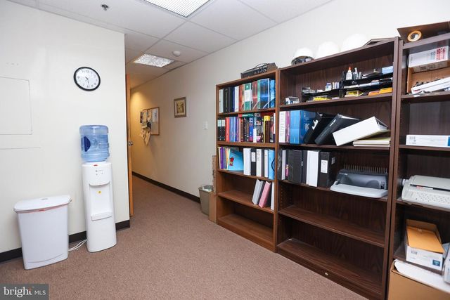 200 HIGHPOINT DR #214, Chalfont, PA 18914