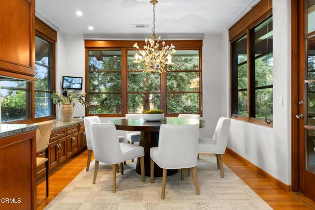 921 Chapea Road, Pasadena, CA 91107