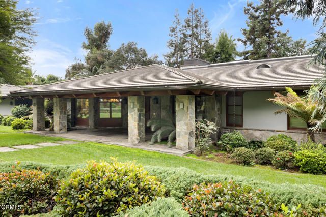 921 Chapea Road, Pasadena, CA 91107