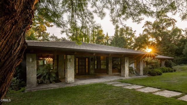 921 Chapea Road, Pasadena, CA 91107