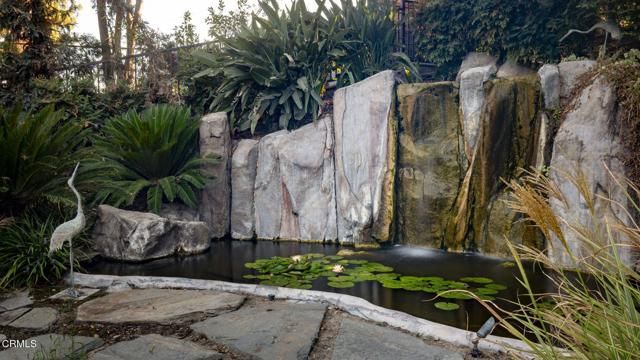 921 Chapea Road, Pasadena, CA 91107