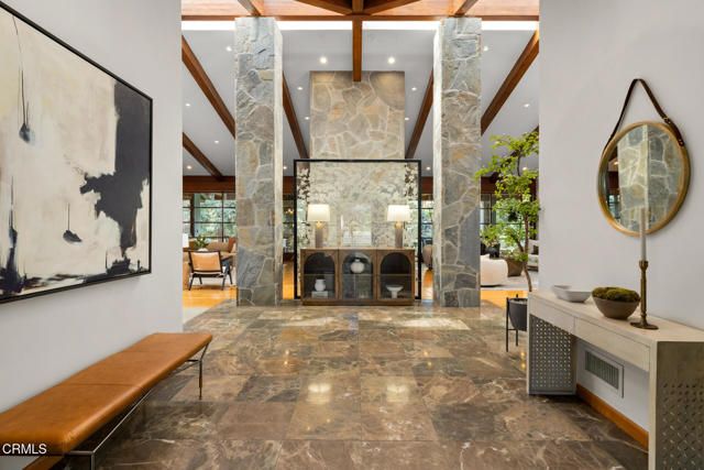 921 Chapea Road, Pasadena, CA 91107