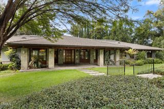 921 Chapea Road, Pasadena, CA 91107