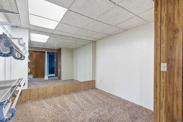 4586 WENTWORTH DR, Rapid City, SD 57702
