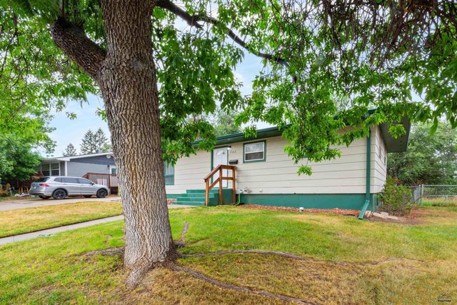 4586 WENTWORTH DR, Rapid City, SD 57702