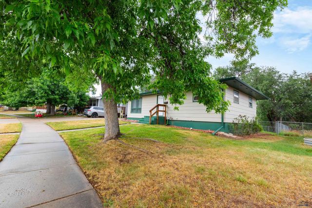 4586 WENTWORTH DR, Rapid City, SD 57702