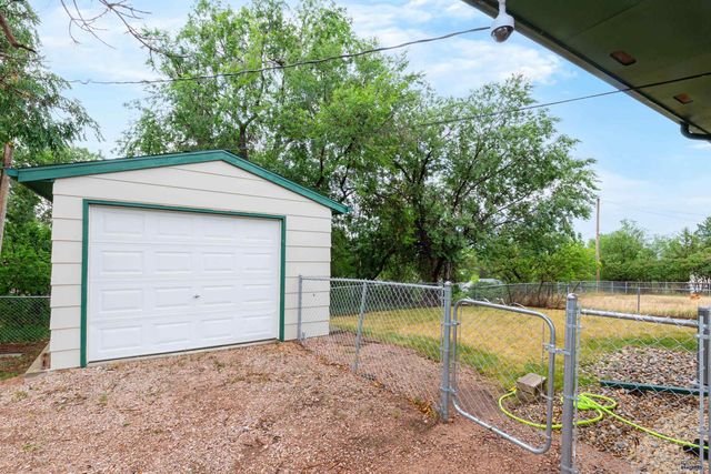 4586 WENTWORTH DR, Rapid City, SD 57702