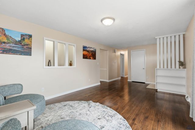 4586 WENTWORTH DR, Rapid City, SD 57702