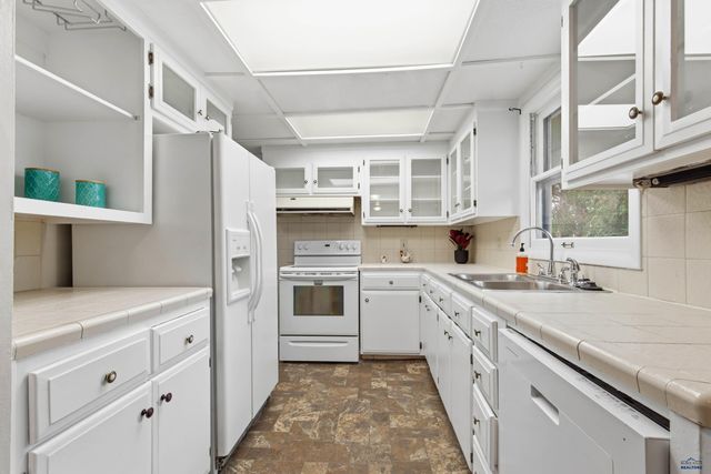 4586 WENTWORTH DR, Rapid City, SD 57702