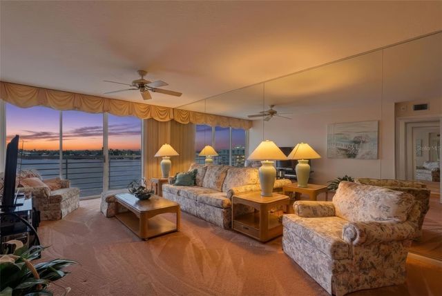 6001 BAHIA DEL MAR CIRCLE 529, St Petersburg, FL 33715