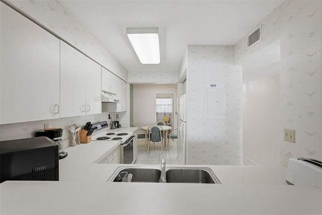 6001 BAHIA DEL MAR CIRCLE 529, St Petersburg, FL 33715