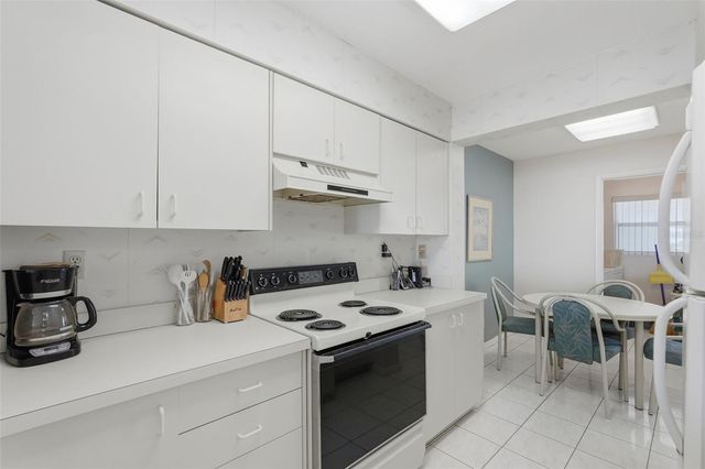 6001 BAHIA DEL MAR CIRCLE 529, St Petersburg, FL 33715