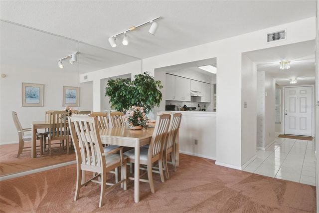 6001 BAHIA DEL MAR CIRCLE 529, St Petersburg, FL 33715