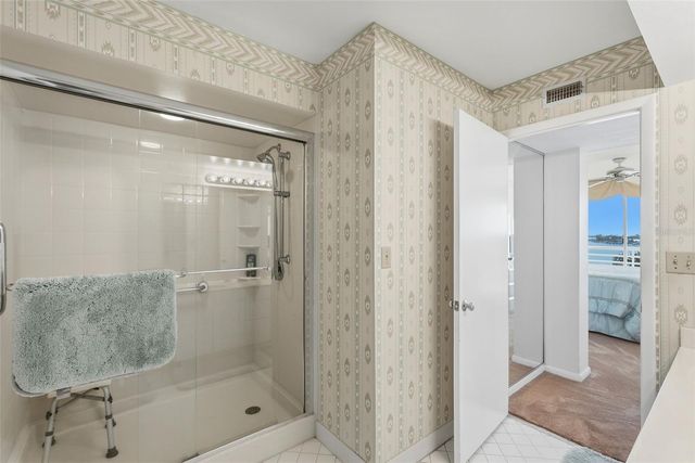 6001 BAHIA DEL MAR CIRCLE 529, St Petersburg, FL 33715