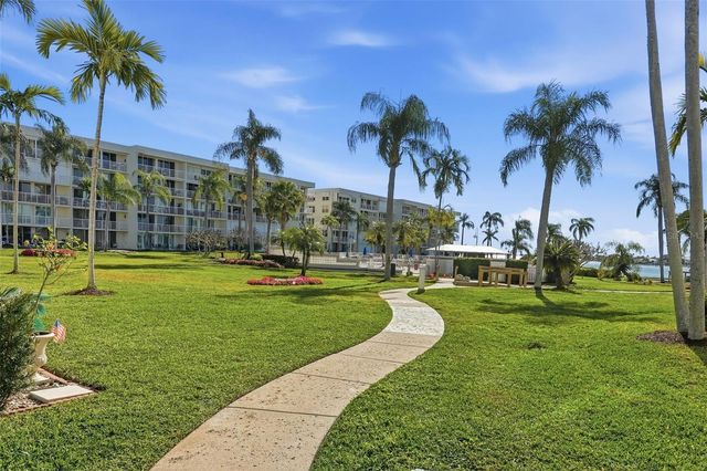 6001 BAHIA DEL MAR CIRCLE 529, St Petersburg, FL 33715
