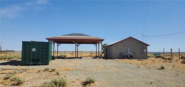 7634 E Cinnabar Road, Cantil, CA 93519
