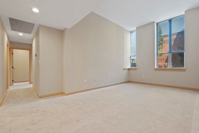 550 Washington St 107, Braintree, MA 02184