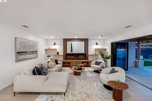 1131 Ruth Drive, San Jose, CA 95125