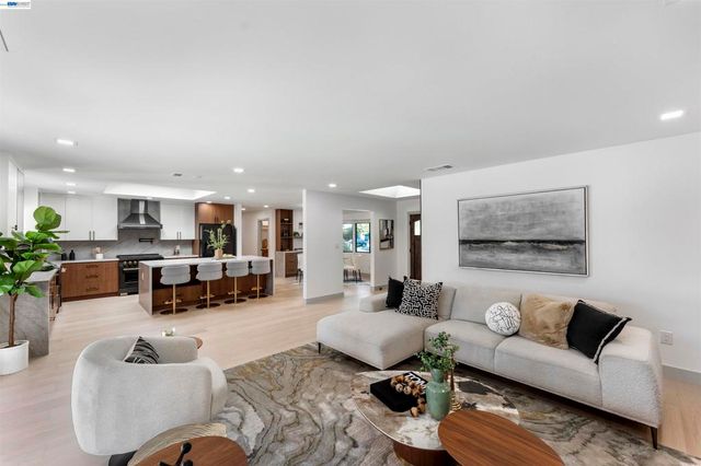 1131 Ruth Drive, San Jose, CA 95125
