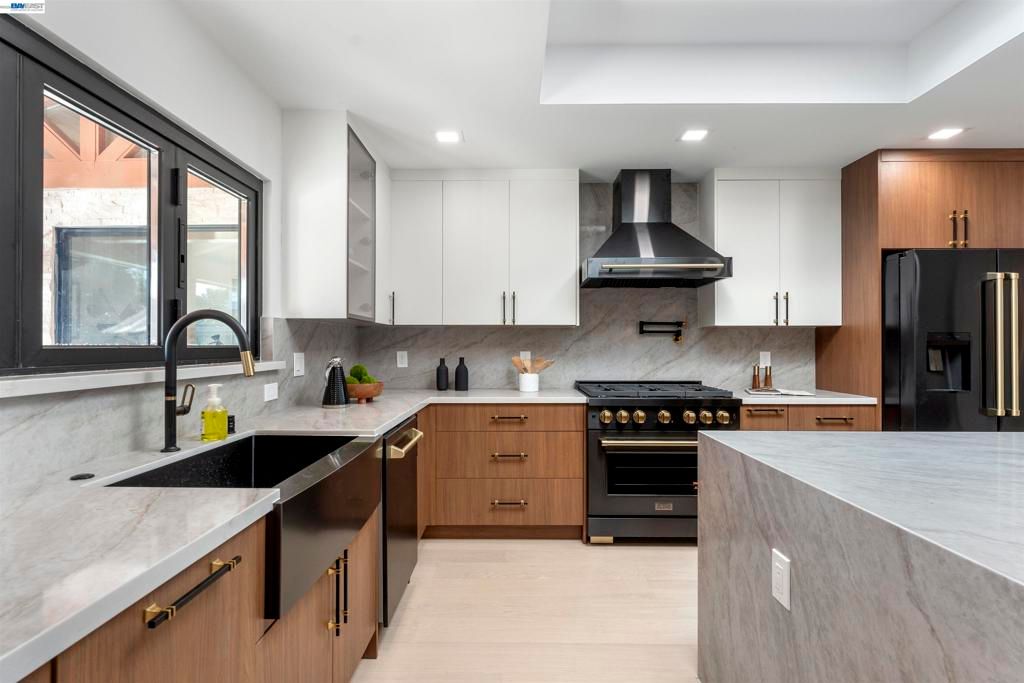 Image 11 of property listing at 1131 Ruth Drive, San Jose, CA 95125
