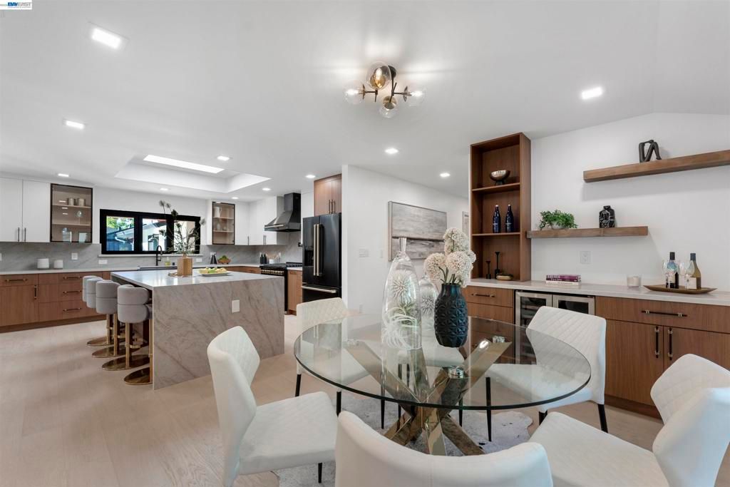 Image 17 of property listing at 1131 Ruth Drive, San Jose, CA 95125