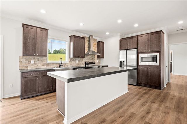 505 Sam Black Road, London, KY 40741